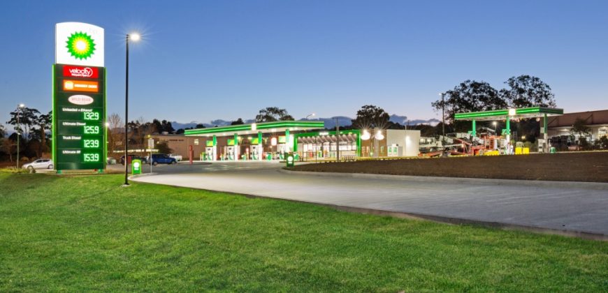 Service Station & Hungry Jacks
